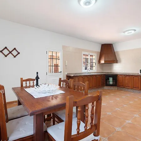 Bonita Casa Arianny Con Piscina بيت للعطل أرونا